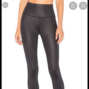 ALO Yoga Glossy Black 7/8 High-Waist Airbrush leggings